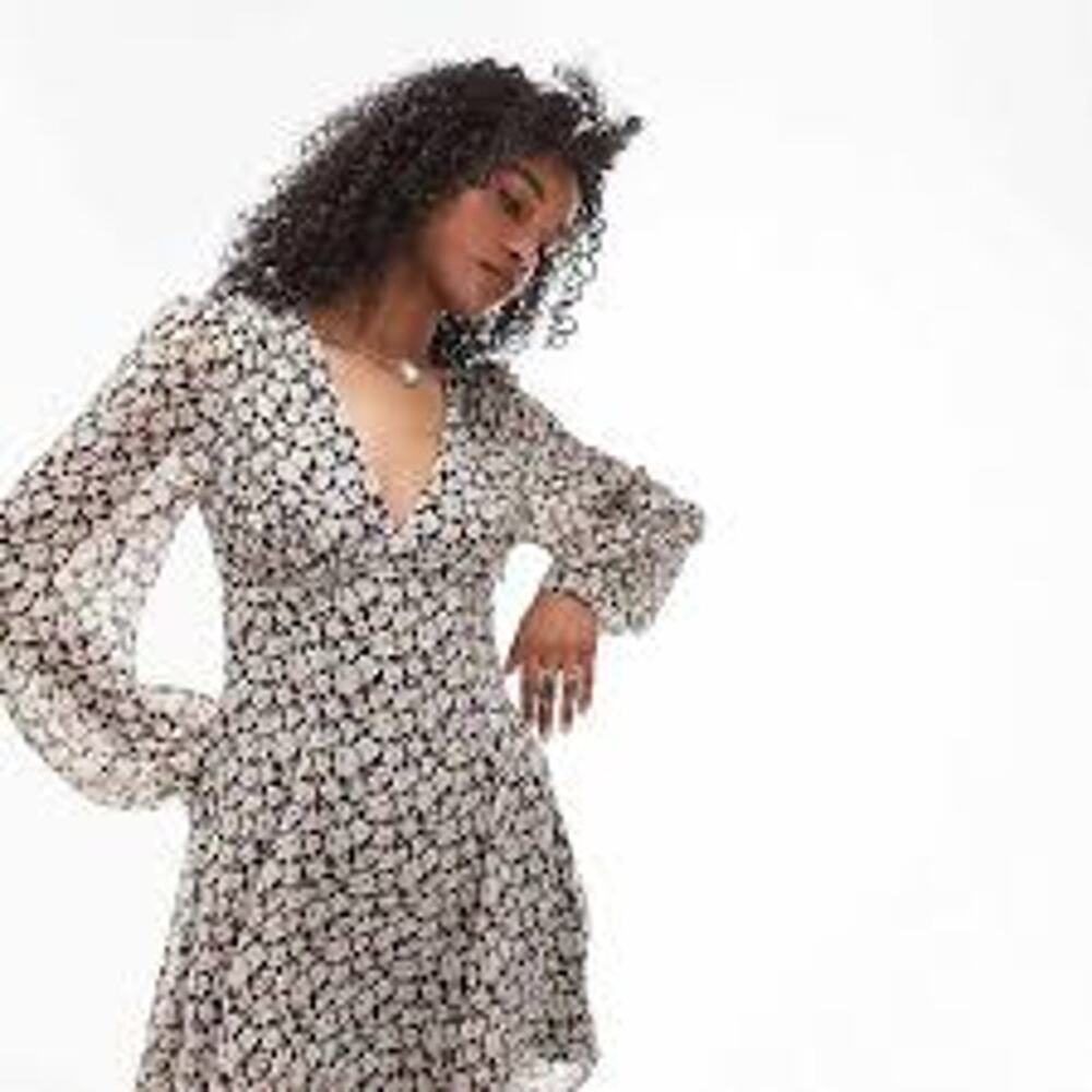 Topshop | V-Neck Mini Tea Dress in Ditsy Vintage Rose Pattern | Size 12